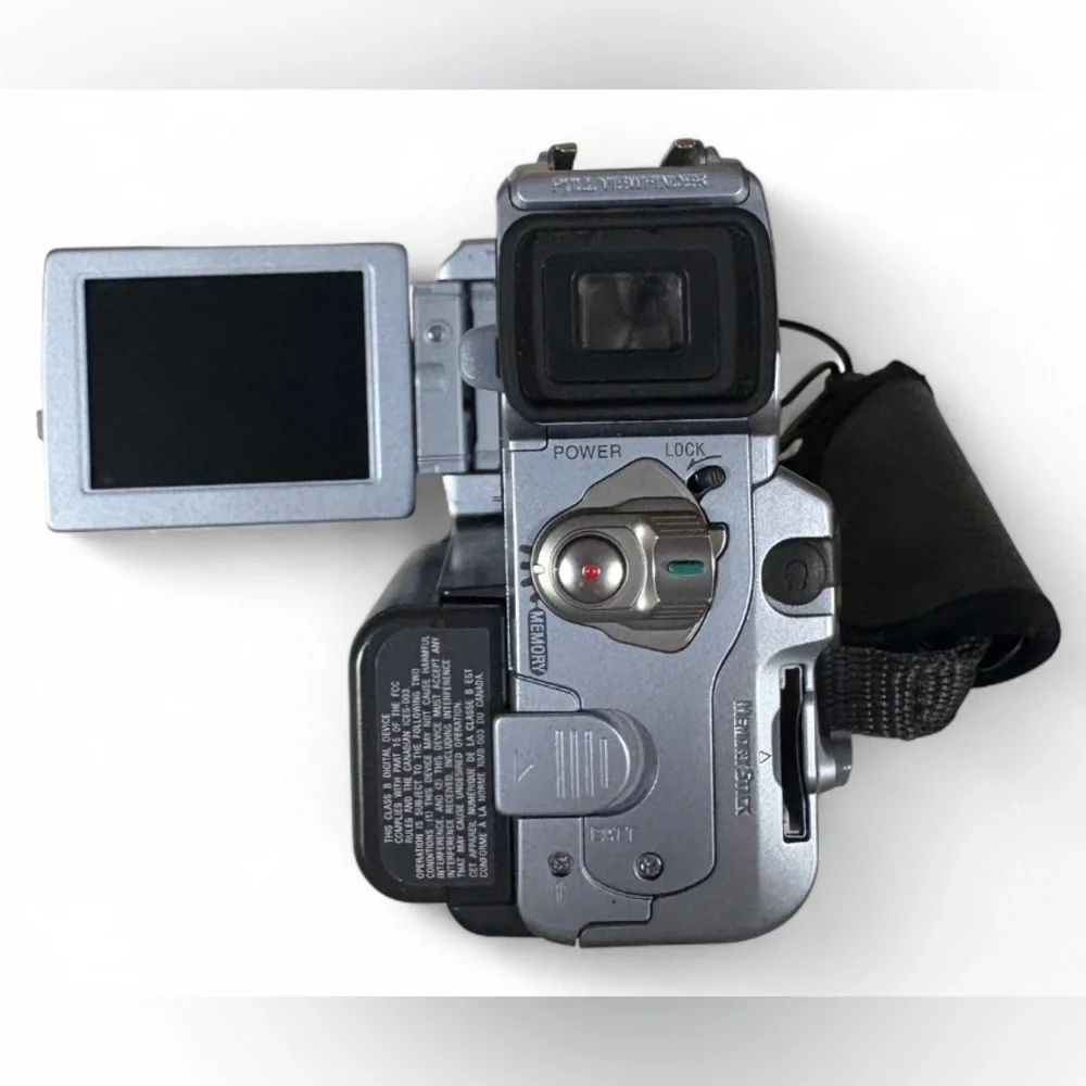 Sony DCR-PC9 NTSC MiniDV Digital Camera Handycam Camcorder Gray and Black - Picture 2 of 8